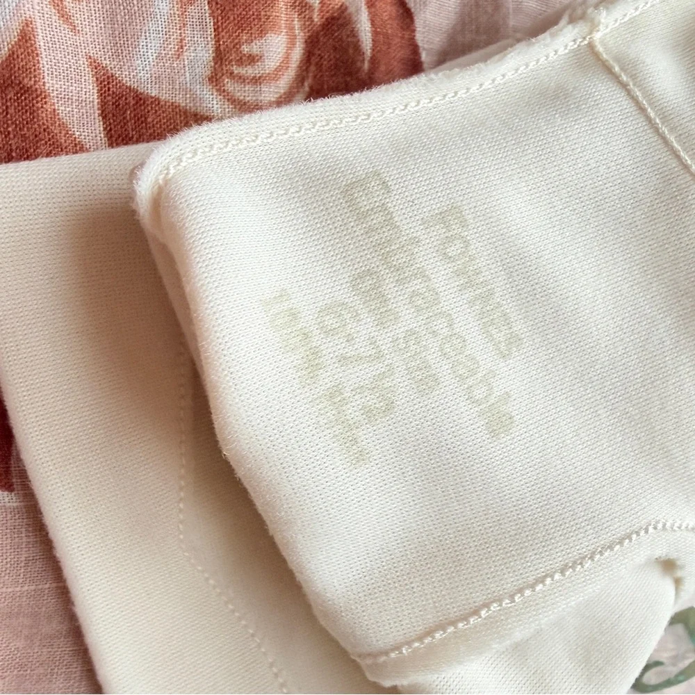 Vintage NWT Gloves With Bow Detail